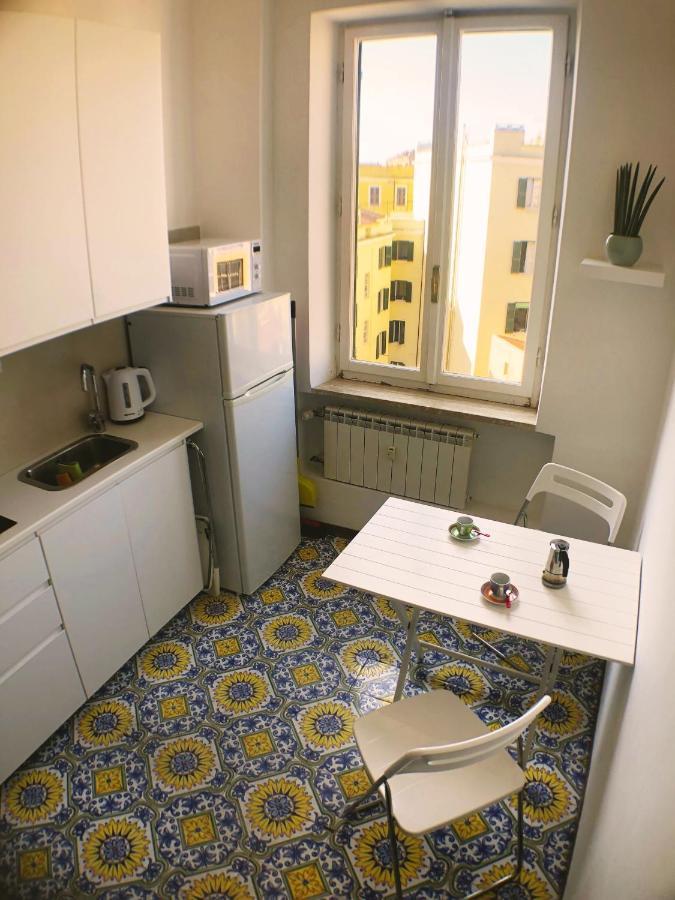 Colosseum Apartment - Zeno 04 Rome Bagian luar foto